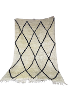 Tapis Beni Ourain Élégant en Laine – Motif Losanges Allongés