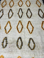 Tapis Marocain en Laine Fait Main | Design Losanges Noirs & Ocre | Style Moderne
