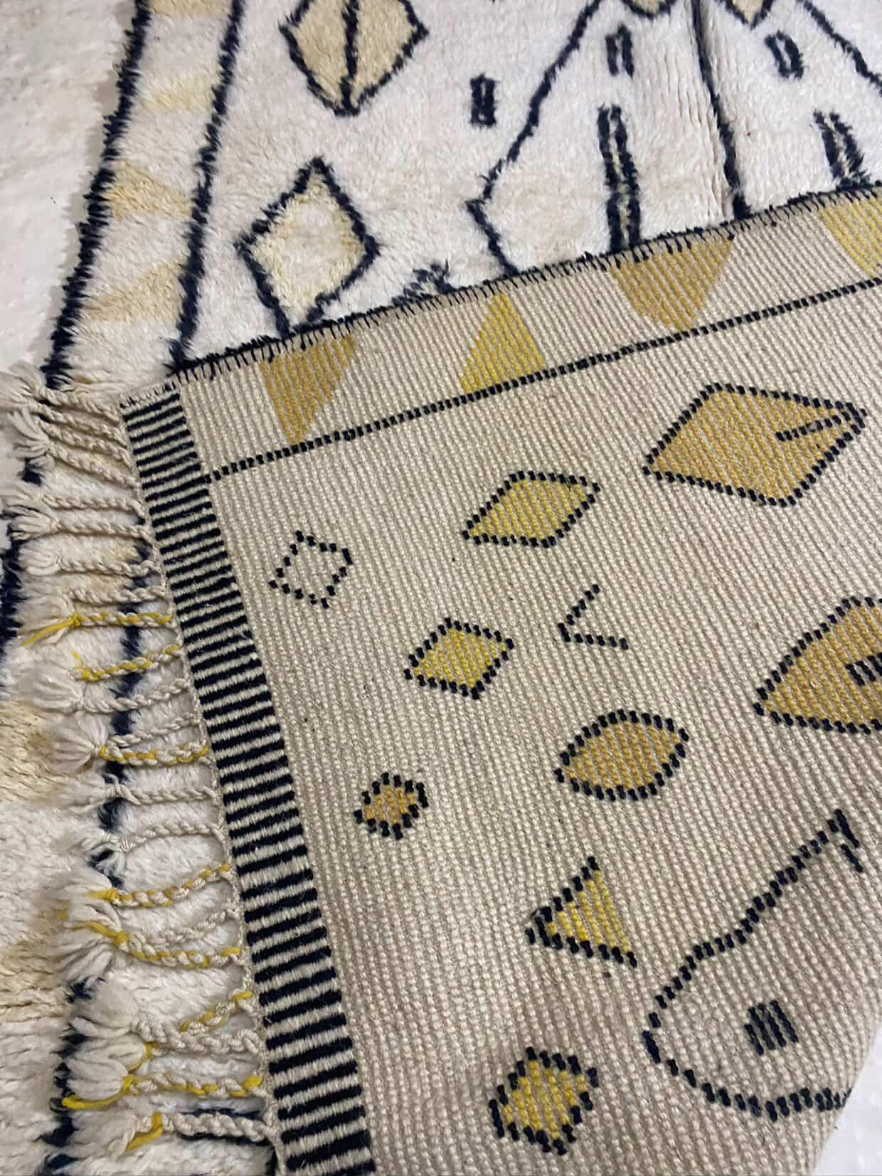 Tapis berbère tissé à la main à motif losanges